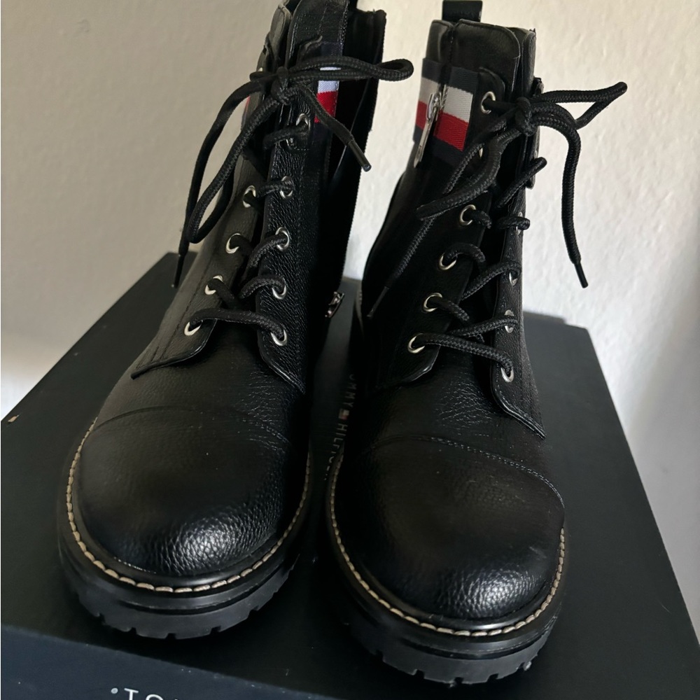 Tommy Hilfiger boots